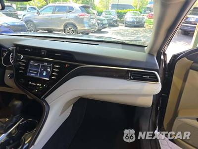 2018 Toyota Camry Hybrid LE - zdjęcie 19 z 22 - miniatura