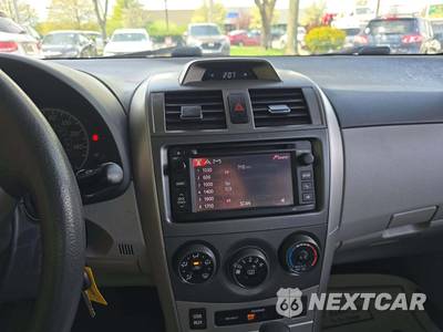 2013 Toyota Corolla LE - zdjęcie 10 z 23 - miniatura