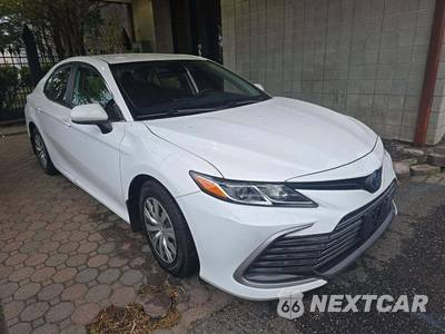 2022 Toyota Camry Hybrid LE - zdjęcie 4 z 20 - miniatura