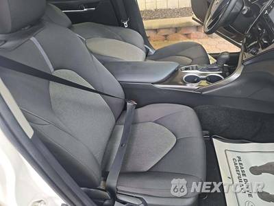 2022 Toyota Camry Hybrid LE - zdjęcie 18 z 20 - miniatura
