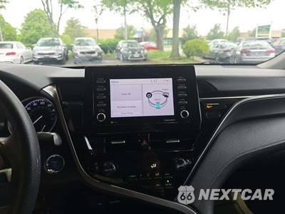 2022 Toyota Camry Hybrid LE - zdjęcie 10 z 20 - miniatura