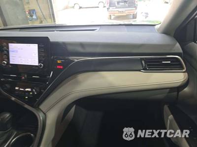 2023 Toyota Camry Hybrid SE - zdjęcie 19 z 21 - miniatura