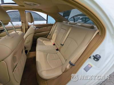 2007 Mercedes-Benz E 550 Sedan - zdjęcie 13 z 23 - miniatura