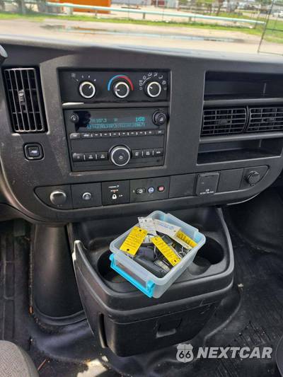 2022 Chevrolet Express 3500 Cutaway 1WT - zdjęcie 10 z 20 - miniatura