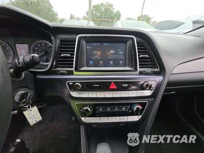 2019 Hyundai Sonata SE - zdjęcie 10 z 28 - miniatura
