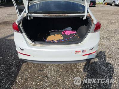 2018 Hyundai Elantra SEL Sedan - zdjęcie 14 z 40 - miniatura