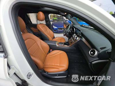 2020 Mercedes-Benz GLC 300 - zdjęcie 18 z 25 - miniatura