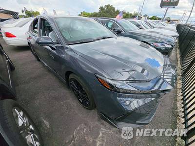 2025 Toyota Camry SE - zdjęcie 4 z 24 - miniatura