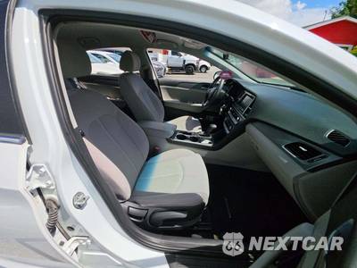 2018 Hyundai Sonata SE - zdjęcie 18 z 28 - miniatura