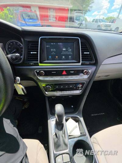 2018 Hyundai Sonata SE - zdjęcie 10 z 28 - miniatura