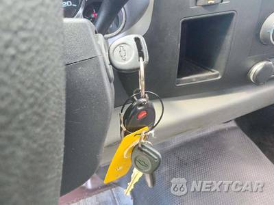 2011 Chevrolet Silverado 2500HD WT Crew Cab Long Bed 1WT - zdjęcie 8 z 32 - miniatura