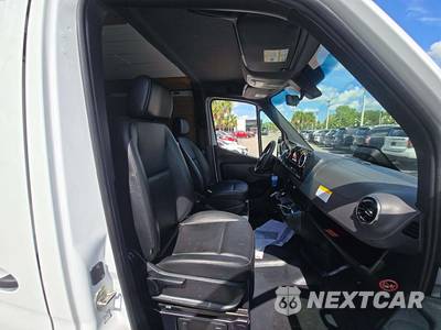 2025 Mercedes-Benz Sprinter 2500 Cargo Van Standard Roof 144.0" WB - zdjęcie 18 z 26 - miniatura