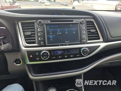 2018 Toyota Highlander Limited - zdjęcie 10 z 23 - miniatura