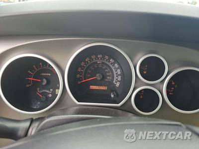 2015 Toyota Sequoia SR5 - zdjęcie 9 z 23 - miniatura