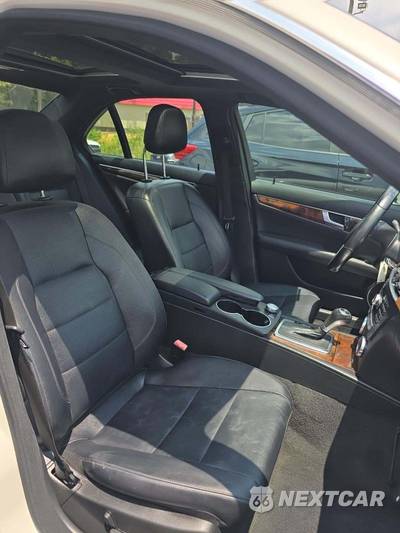 2012 Mercedes-Benz C 350 Sedan - zdjęcie 18 z 24 - miniatura