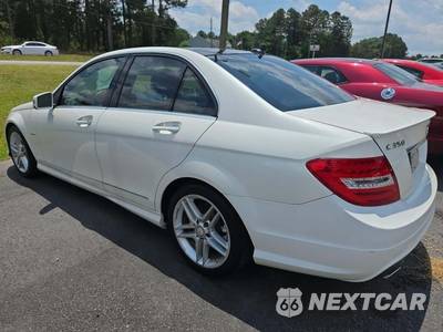 2012 Mercedes-Benz C 350 Sedan - zdjęcie 2 z 24 - miniatura