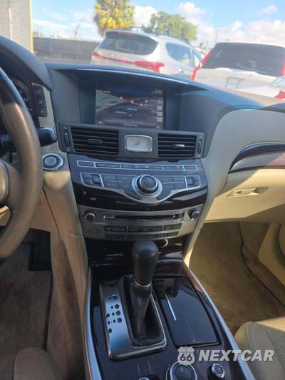 2015 INFINITI 3.7 - zdjęcie 7 z 21 - miniatura