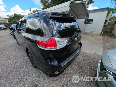 2011 Toyota Sienna SE 8-Passenger 119.3" WB - zdjęcie 2 z 21 - miniatura