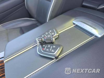 2024 Cadillac Escalade ESV Premium Luxury 1SB - zdjęcie 8 z 21 - miniatura