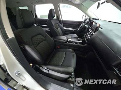 2022 Nissan Pathfinder SV - zdjęcie 19 z 22 - miniatura