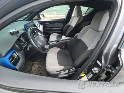 2019 Toyota C-HR XLE - zdjęcie 6 z 20 - miniatura