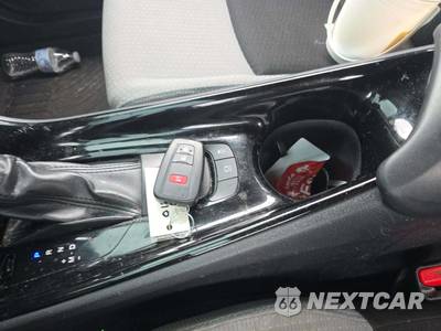 2019 Toyota C-HR XLE - zdjęcie 8 z 20 - miniatura