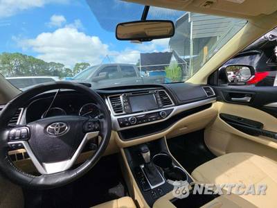 2015 Toyota Highlander XLE - zdjęcie 10 z 20 - miniatura