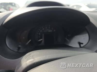 2014 Honda Insight - zdjęcie 9 z 19 - miniatura