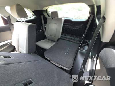 2017 Hyundai Santa Fe SE - zdjęcie 14 z 25 - miniatura