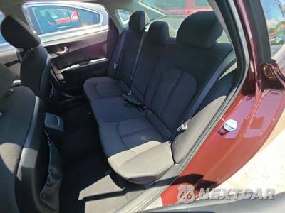 2017 Kia Optima LX 2.4L - zdjęcie 13 z 30 - miniatura