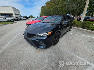 2020 Toyota Camry SE - zdjęcie 1 z 21 - miniatura