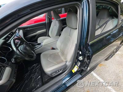2020 Toyota Camry SE - zdjęcie 6 z 21 - miniatura
