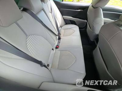 2020 Toyota Camry SE - zdjęcie 16 z 21 - miniatura