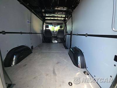 2024 Mercedes-Benz Sprinter 2500 Cargo Van Standard Roof 144.0" WB - zdjęcie 13 z 19 - miniatura