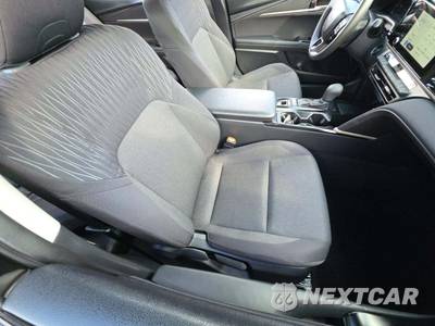 2025 Toyota Camry LE - zdjęcie 18 z 20 - miniatura