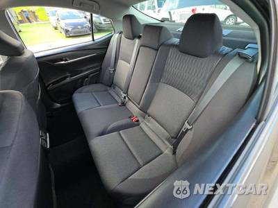 2025 Toyota Camry LE - zdjęcie 13 z 20 - miniatura
