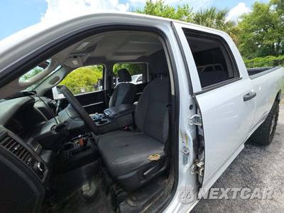 2017 Ram 2500 Tradesman Crew Cab Long Bed - zdjęcie 6 z 29 - miniatura