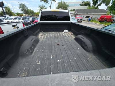 2017 Ram 2500 Tradesman Crew Cab Long Bed - zdjęcie 14 z 29 - miniatura