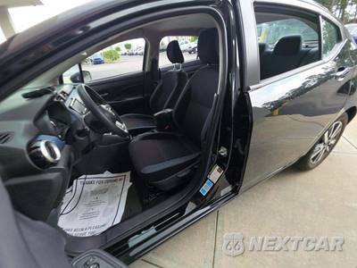 2025 Nissan Versa SV - zdjęcie 6 z 21 - miniatura