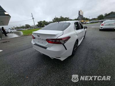 2022 Toyota Camry SE - zdjęcie 3 z 21 - miniatura