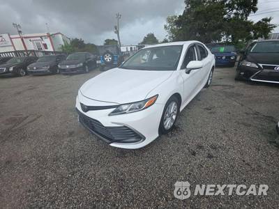 2022 Toyota Camry LE - zdjęcie 1 z 20 - miniatura