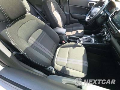 2026 Hyundai Venue SEL - zdjęcie 18 z 20 - miniatura