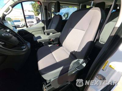 2024 Ford Transit Passenger Wagon XLT Low Roof 148.0" WB - zdjęcie 6 z 19 - miniatura
