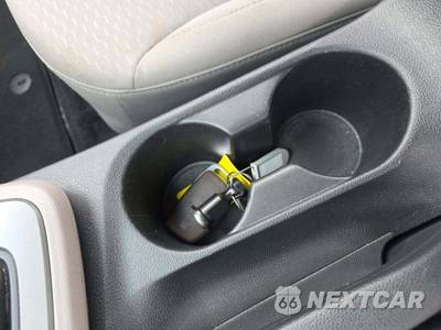 2019 Hyundai Elantra Value Edition Sedan - zdjęcie 8 z 20 - miniatura