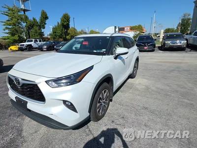 2022 Toyota Highlander XLE - zdjęcie 1 z 25 - miniatura