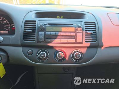 2005 Toyota Camry LE - zdjęcie 10 z 23 - miniatura