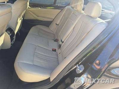 2020 BMW 5 Series Sedan 530i - zdjęcie 13 z 30 - miniatura