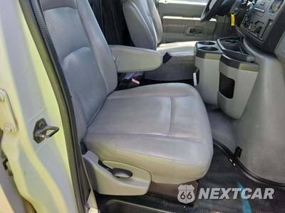 2012 Ford E-150 Commercial Cargo Van 138.0" WB - zdjęcie 17 z 32 - miniatura