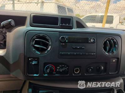 2012 Ford E-150 Commercial Cargo Van 138.0" WB - zdjęcie 10 z 32 - miniatura