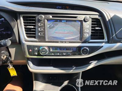 2019 Toyota Highlander LE Plus - zdjęcie 7 z 34 - miniatura